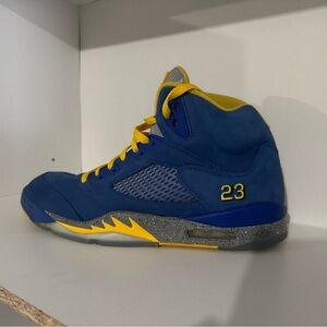 Jordan Men’s Blue and Yellow High-Top Sneakers